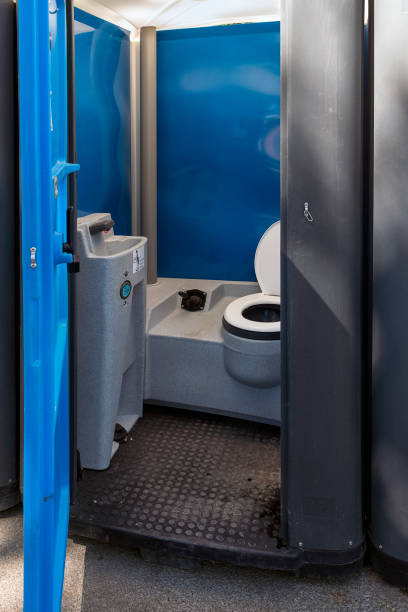 Affordable portable toilet rental in August, CA